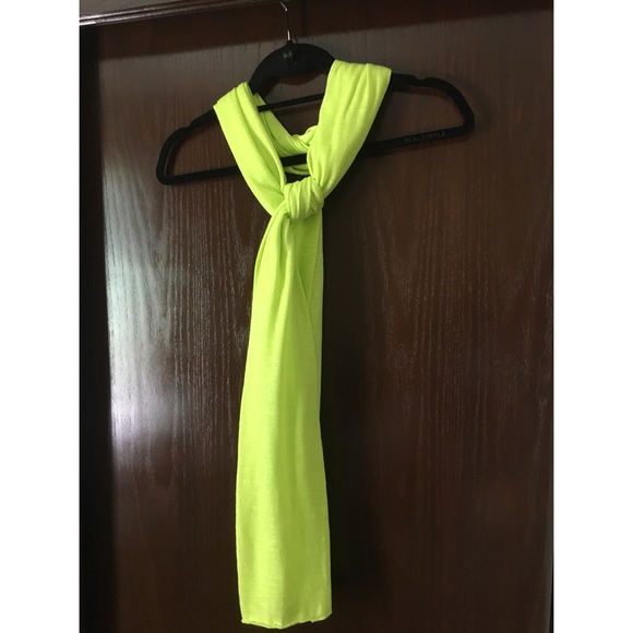 Two Summer scarfs - Picture 4 of 6